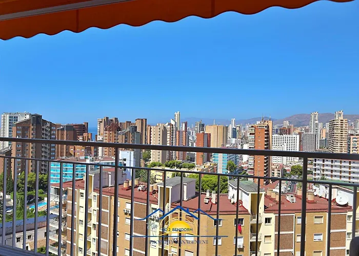 Manhattan View With Pool * Μπένιντορμ